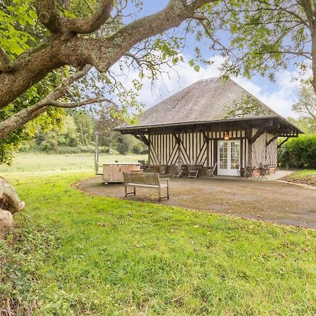 L'Atelier A L'Oree Des Bois Saint-Pierre-en-Auge Екстериор снимка