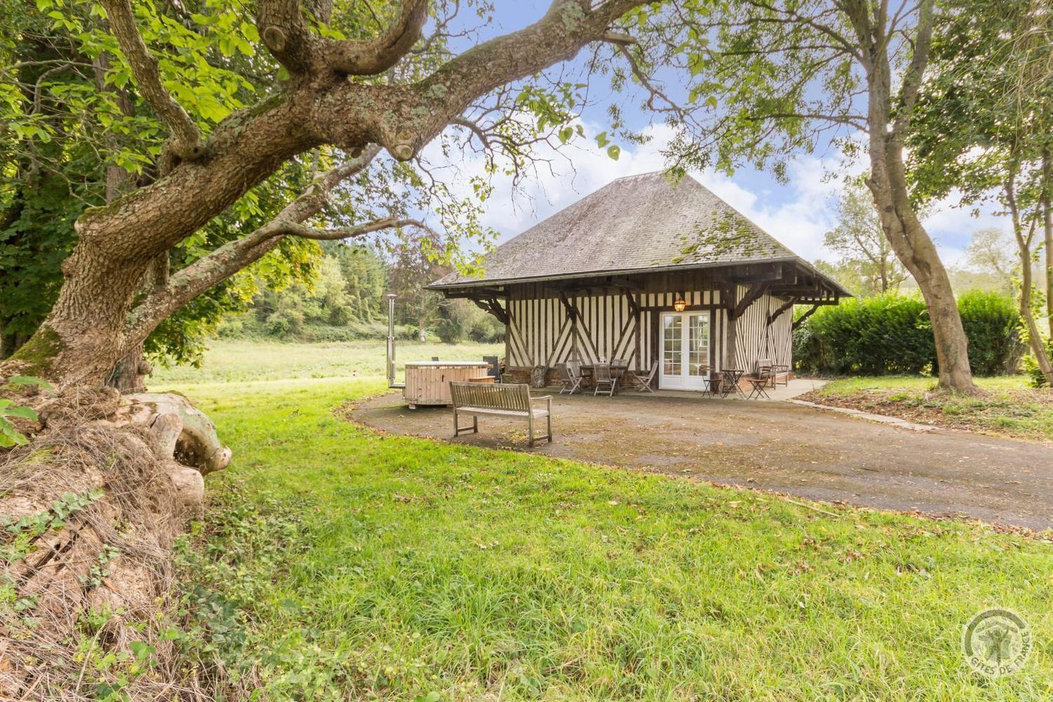 L'Atelier A L'Oree Des Bois Saint-Pierre-en-Auge Екстериор снимка